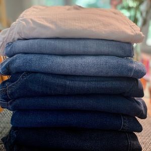 8 pairs of jeans- they’re in great shape. Pet friendly home.